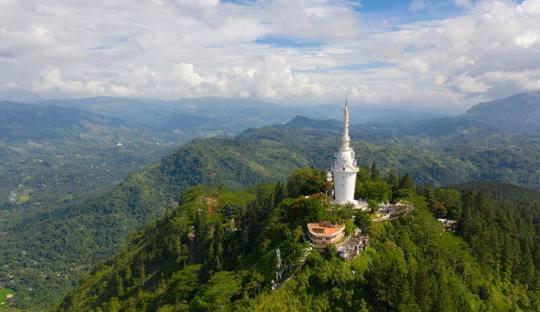 Alexandra Home For Foreign Tourists Only Гампола Экстерьер фото
